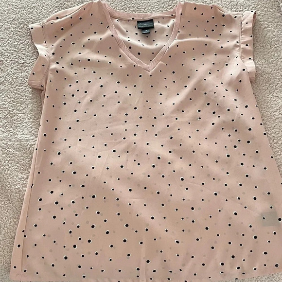Pink blouse ​ - Picture 1 of 6